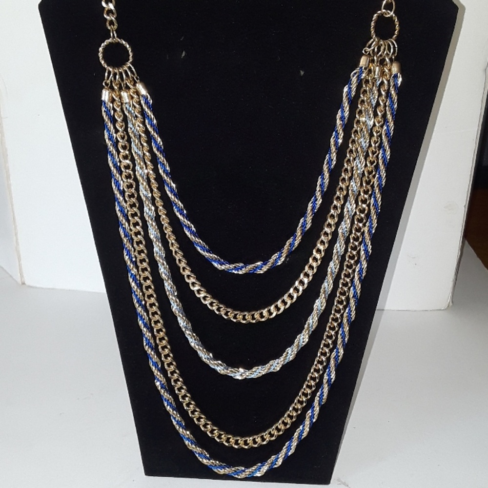 Charming Charlie statement necklace